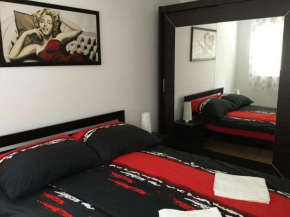  Adam's Apartment and Free Parking  Будапешт